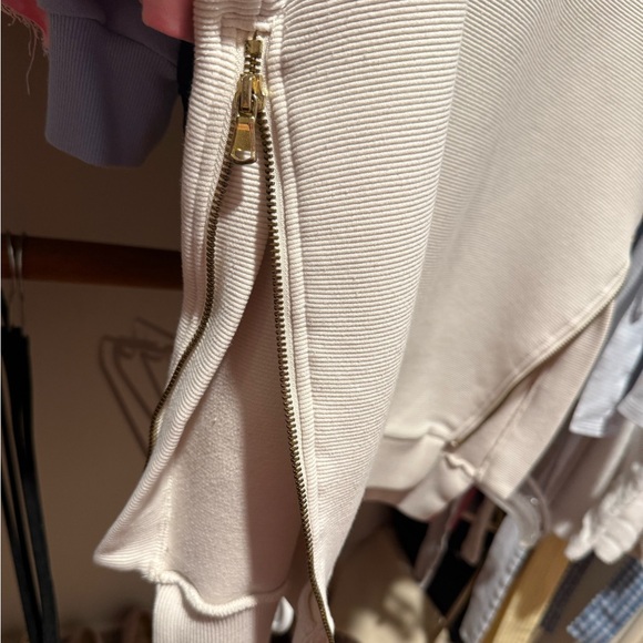 Varley Cream Ribbed Sweater - Picture 9 of 11